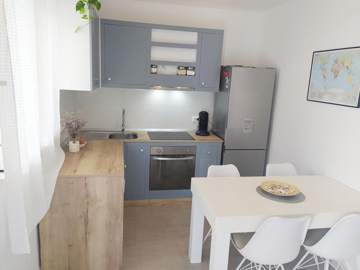 Seline Summer Home Екстериор снимка