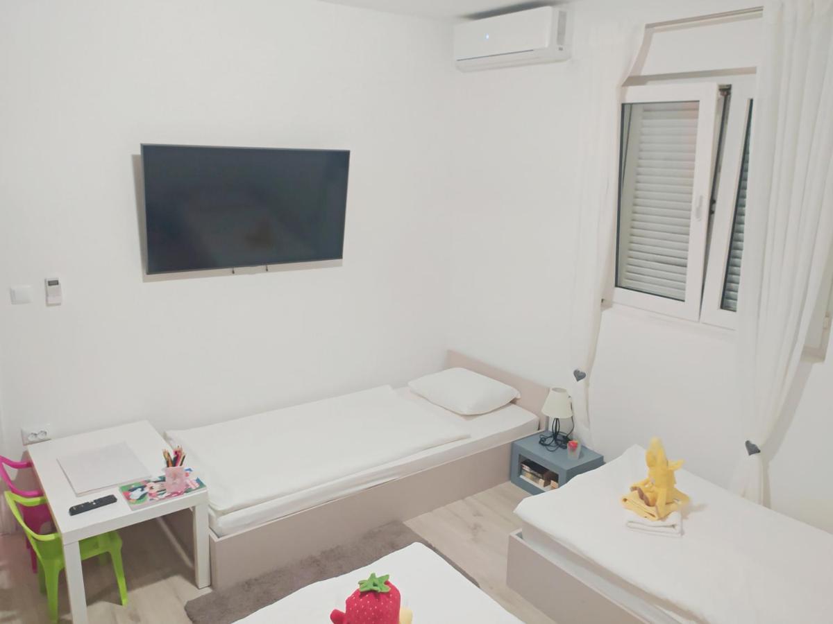 Seline Summer Home Екстериор снимка
