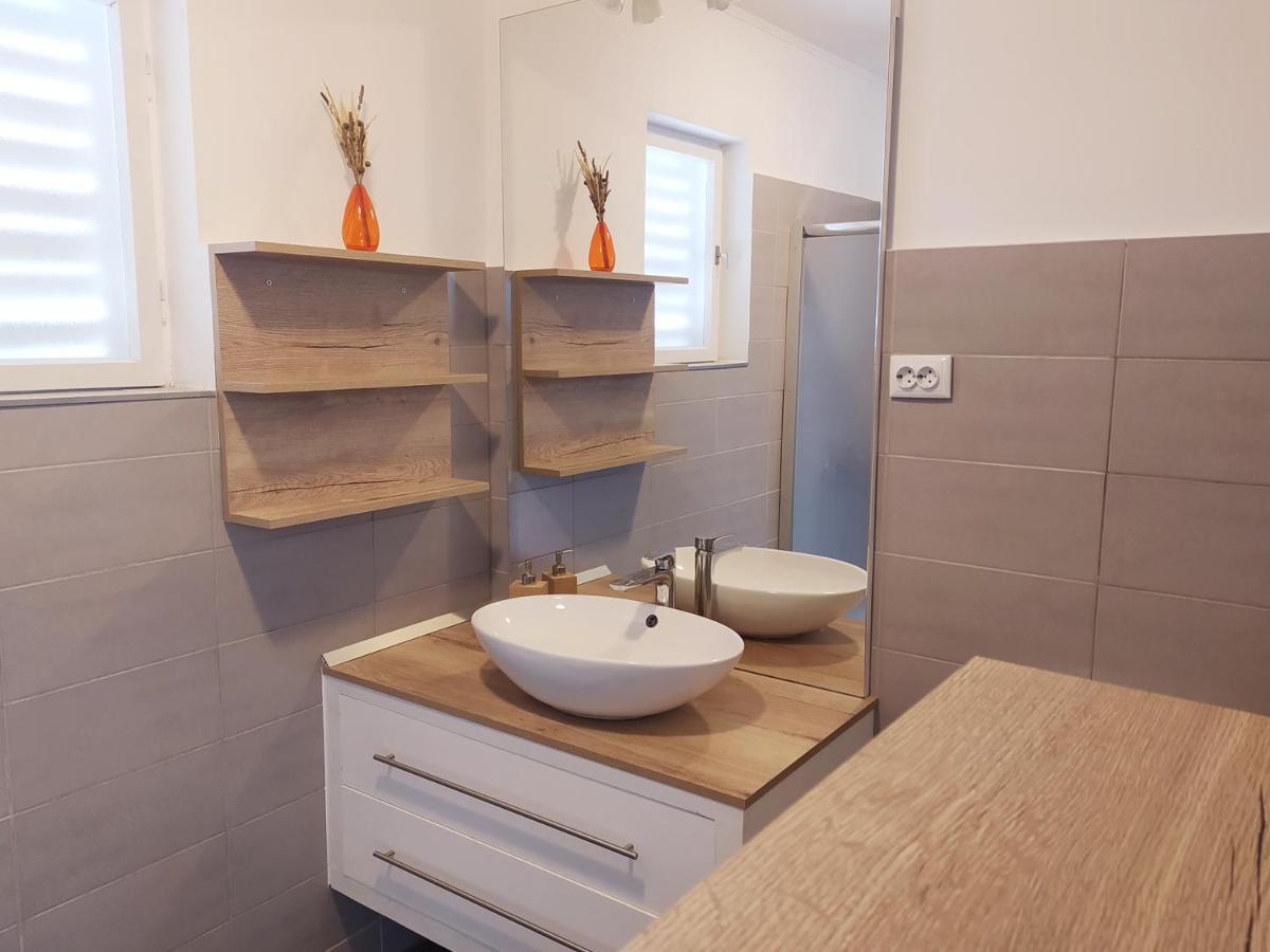 Seline Summer Home Екстериор снимка